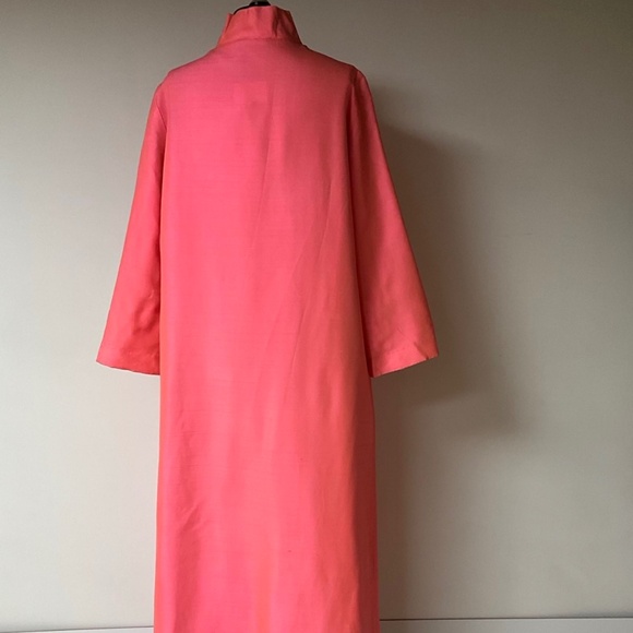 Vintage Jean Varon 1960s Coral Pink Maxi Dress Coat – High Mandarin Collar, Mod - Picture 2 of 4